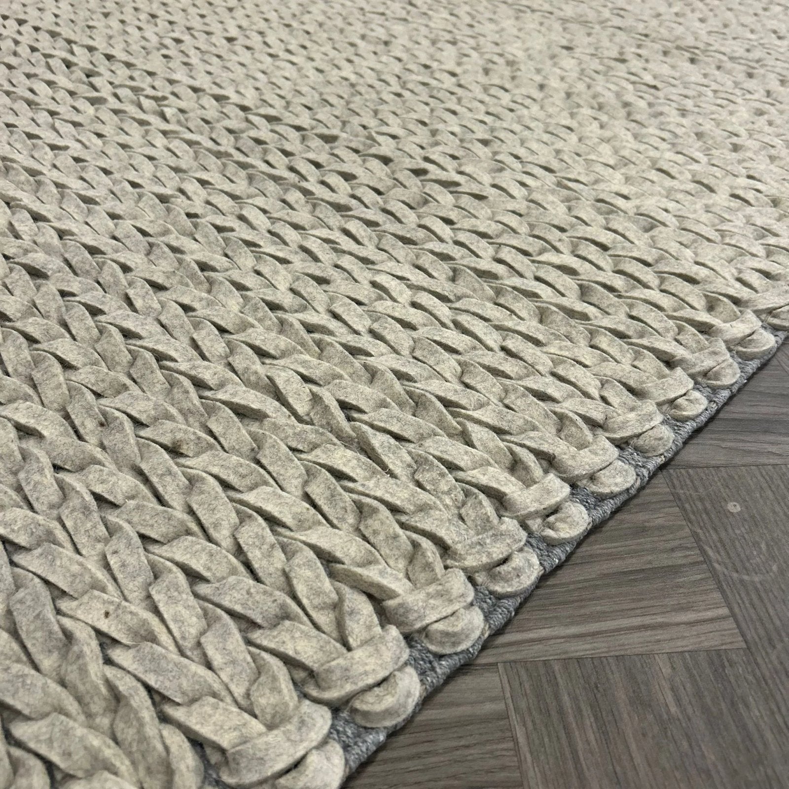 Wollen vloerkleed grijs, Huis en Inrichting, Ophalen, 150 tot 200 cm, 200 cm of meer, Zo goed als nieuw