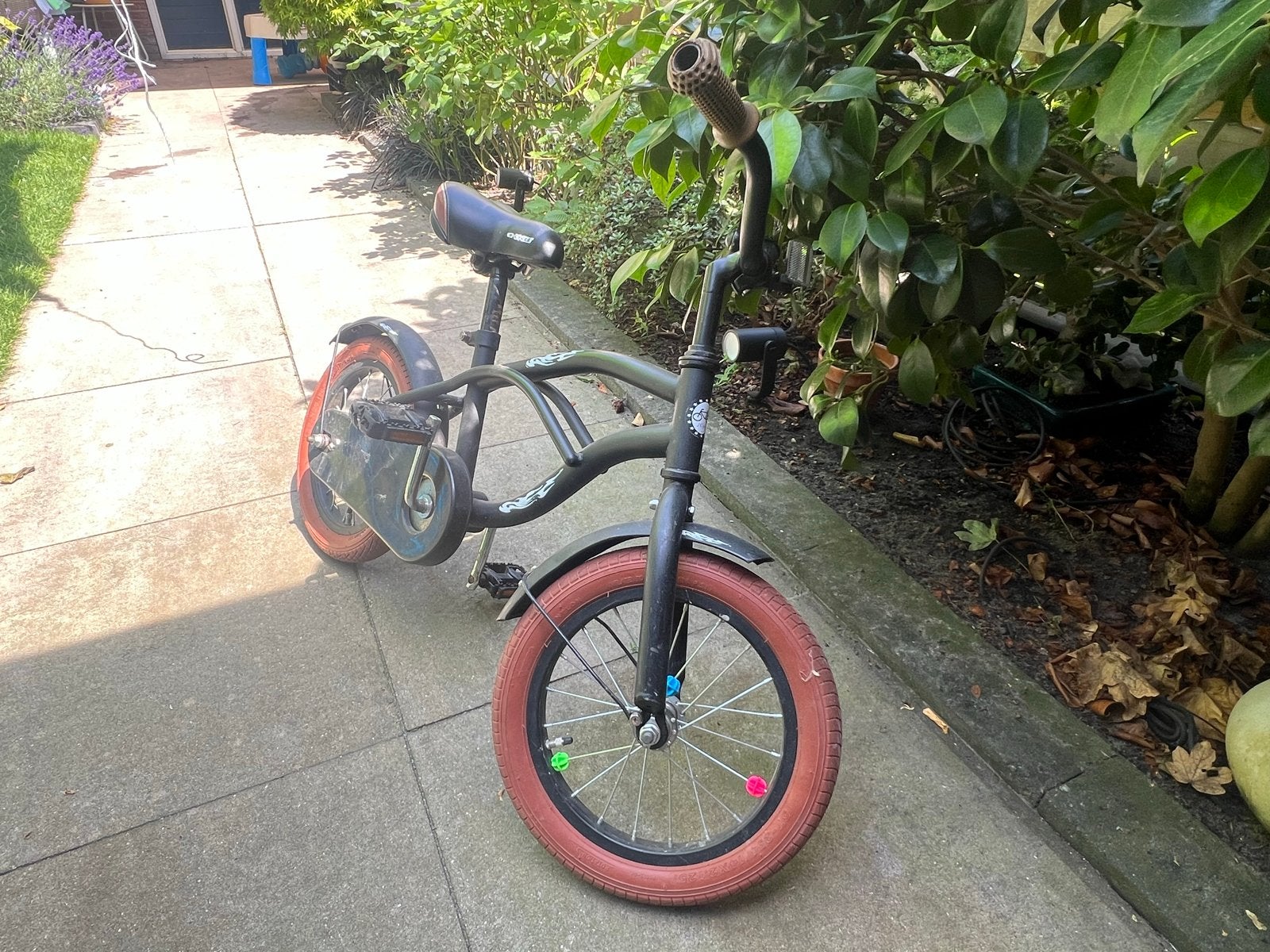 14 inch zwarte kinderfiets met afneembare zijwieltjes, Fietsen en Brommers, Fietsen | Kinderfietsjes, Ophalen, Terugtraprem, Zijwieltjes