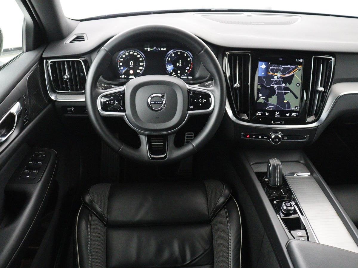Volvo V60 2.0 B3 R-Design | Panoramadak | Trekhaak | Leder |, Euro 6, 4 cilinders, 1969 cc, 1634 kg