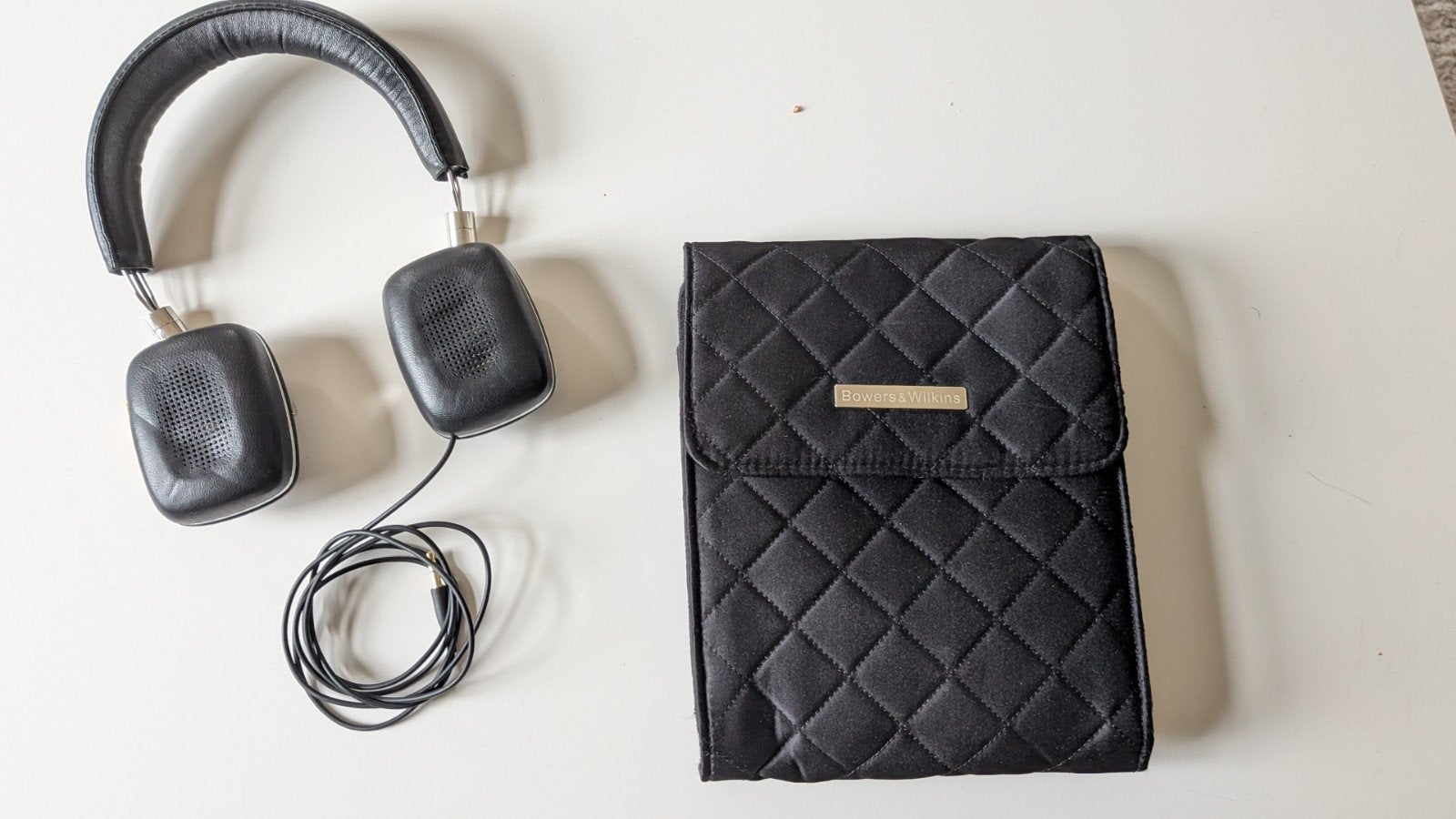 Bowers & Wilkins P3 On-Ear Koptelefoon met Draagtas, On-ear, Ophalen of Verzenden, Zo goed als nieuw, Draagtas/etui