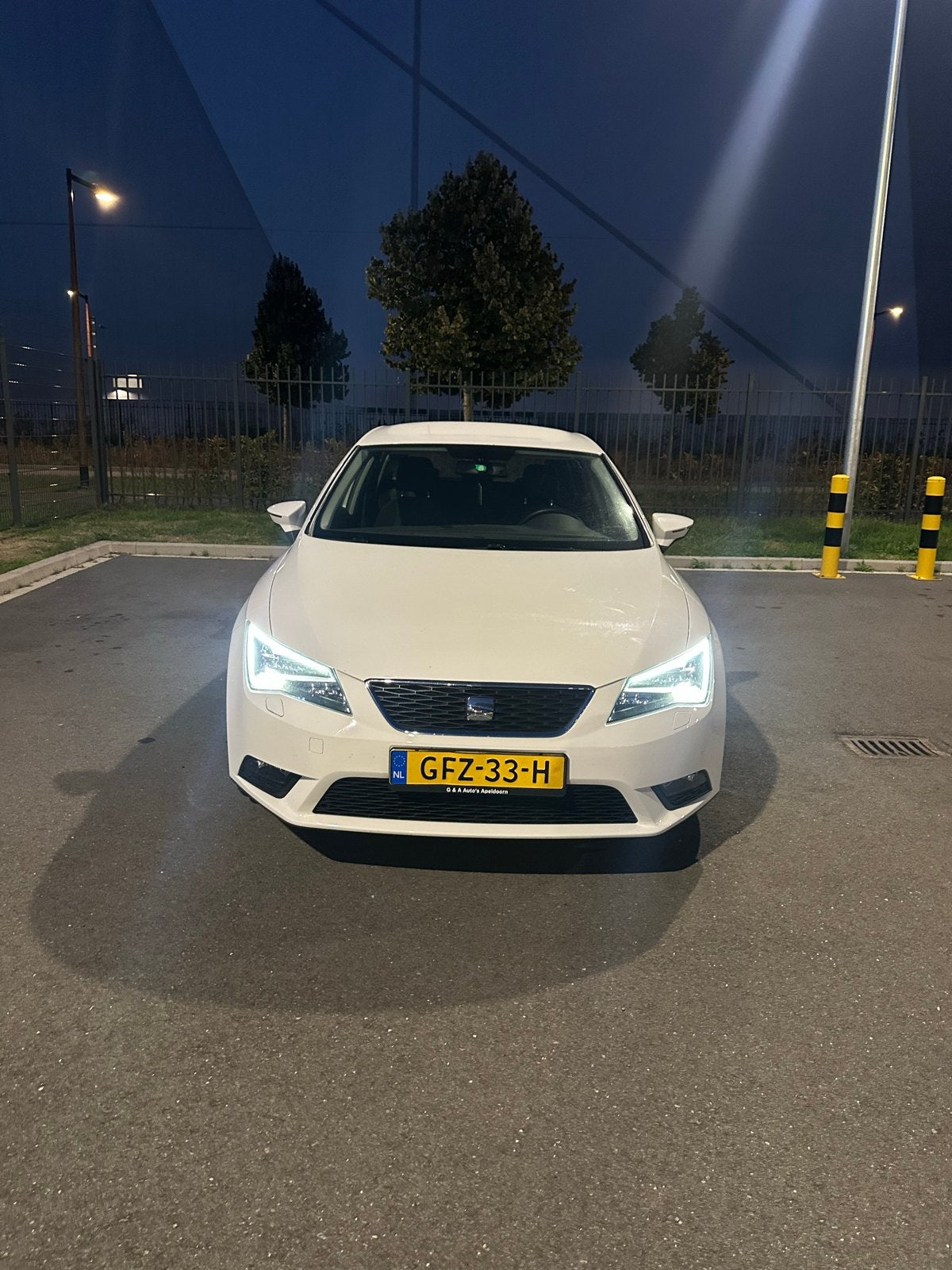 Seat Leon 1.2 TSI 77KW/105PK 2013 Wit, Auto's, Voorwielaandrijving, LED verlichting, 4 cilinders, Leon