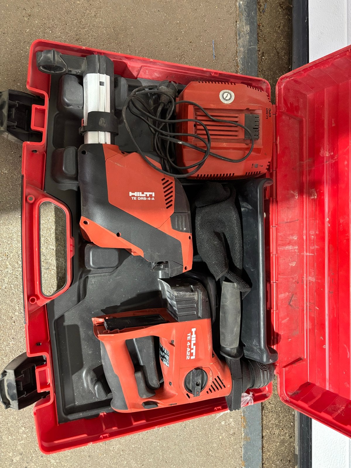 Hilti TE 4-A22 Accu Boorhamer met TE DRS-4-A Stofafzuiging, Ophalen, Boor- en/of Breekhamer, Klopboormechanisme, Gebruikt