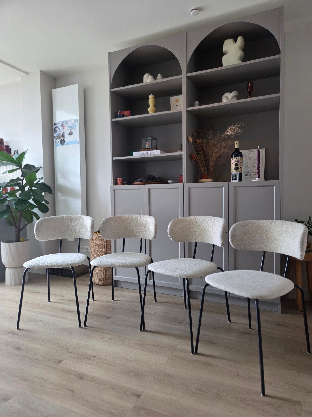 Kwantum eetkamerstoel Bolzano Off-White 4x, Ophalen, Gebruikt, Wit, Vier