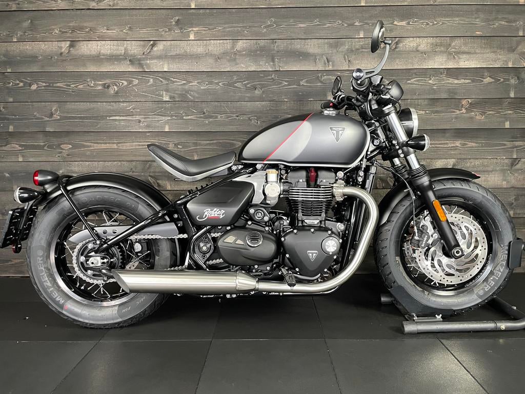 Triumph BONNEVILLE BOBBER SATIN MINERAL (bj 2026), Chopper, Bedrijf, Meer dan 35 kW, 1200 cc