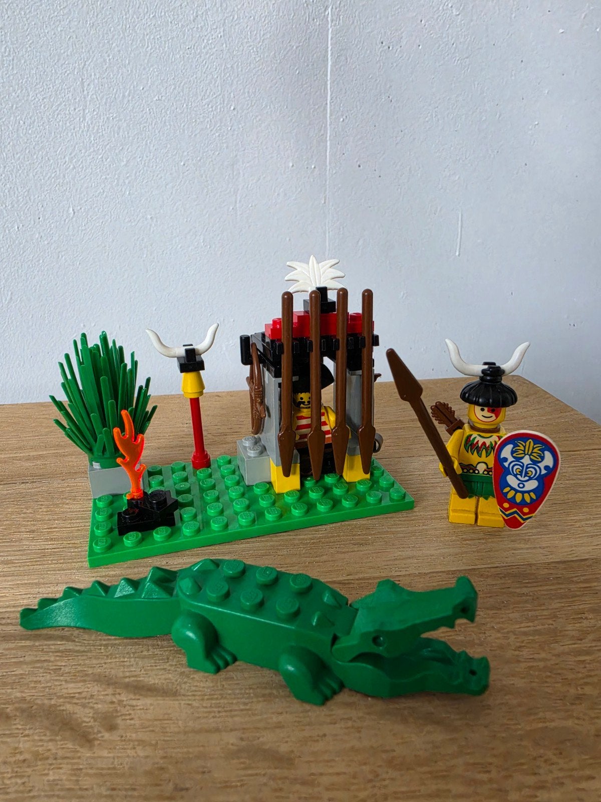 LEGO System 6246 Crocodile Cage met minifiguur en instructie, Ophalen of Verzenden, Gebruikt, Overige merken