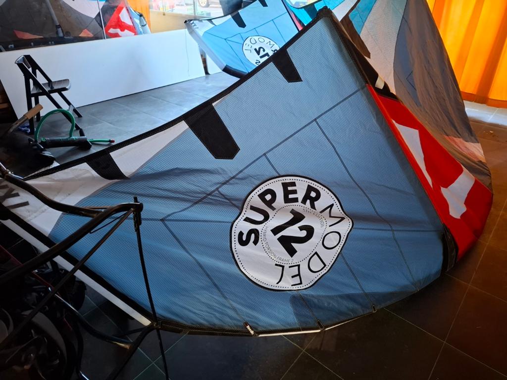 Reedin HTF2 Supermodel 12m, Watersport en Boten, Kitesurfen, Zo goed als nieuw, Geen board, Ophalen of Verzenden