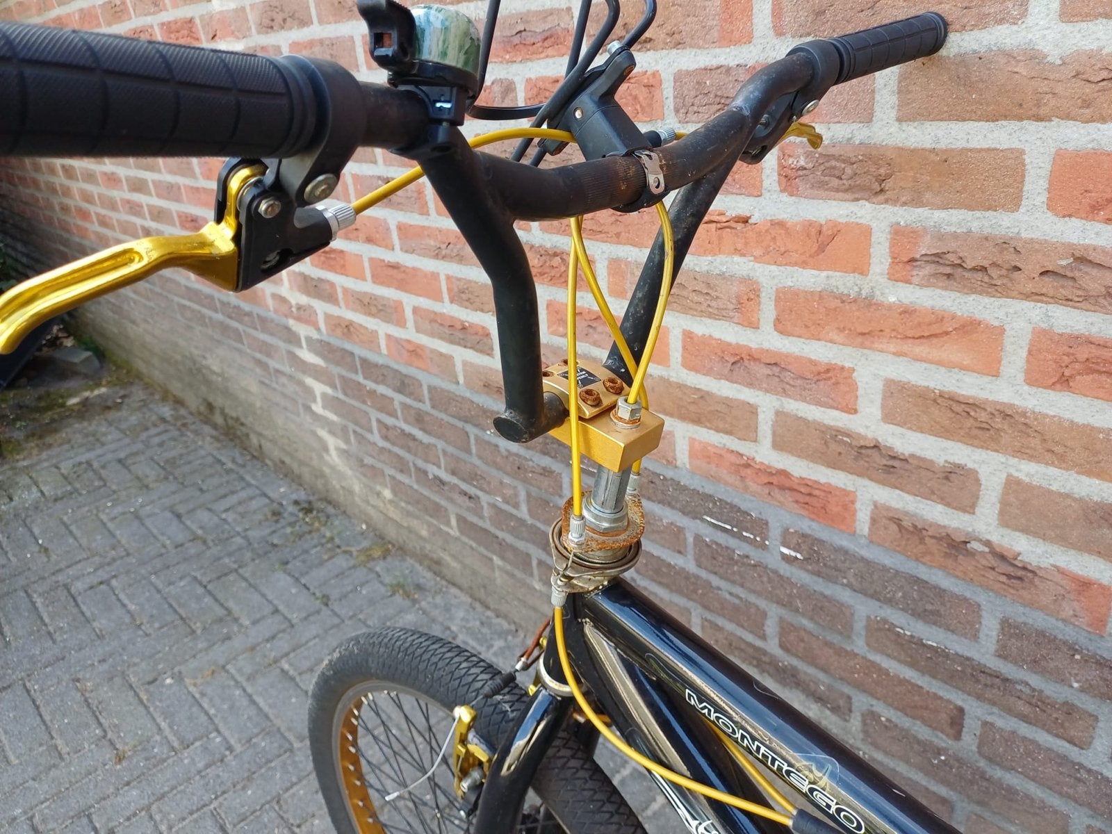 Montego Voodoo BMX fiets - Zwart/Goud, Fietsen en Brommers, Ophalen, Gebruikt, Staal, Velgrem
