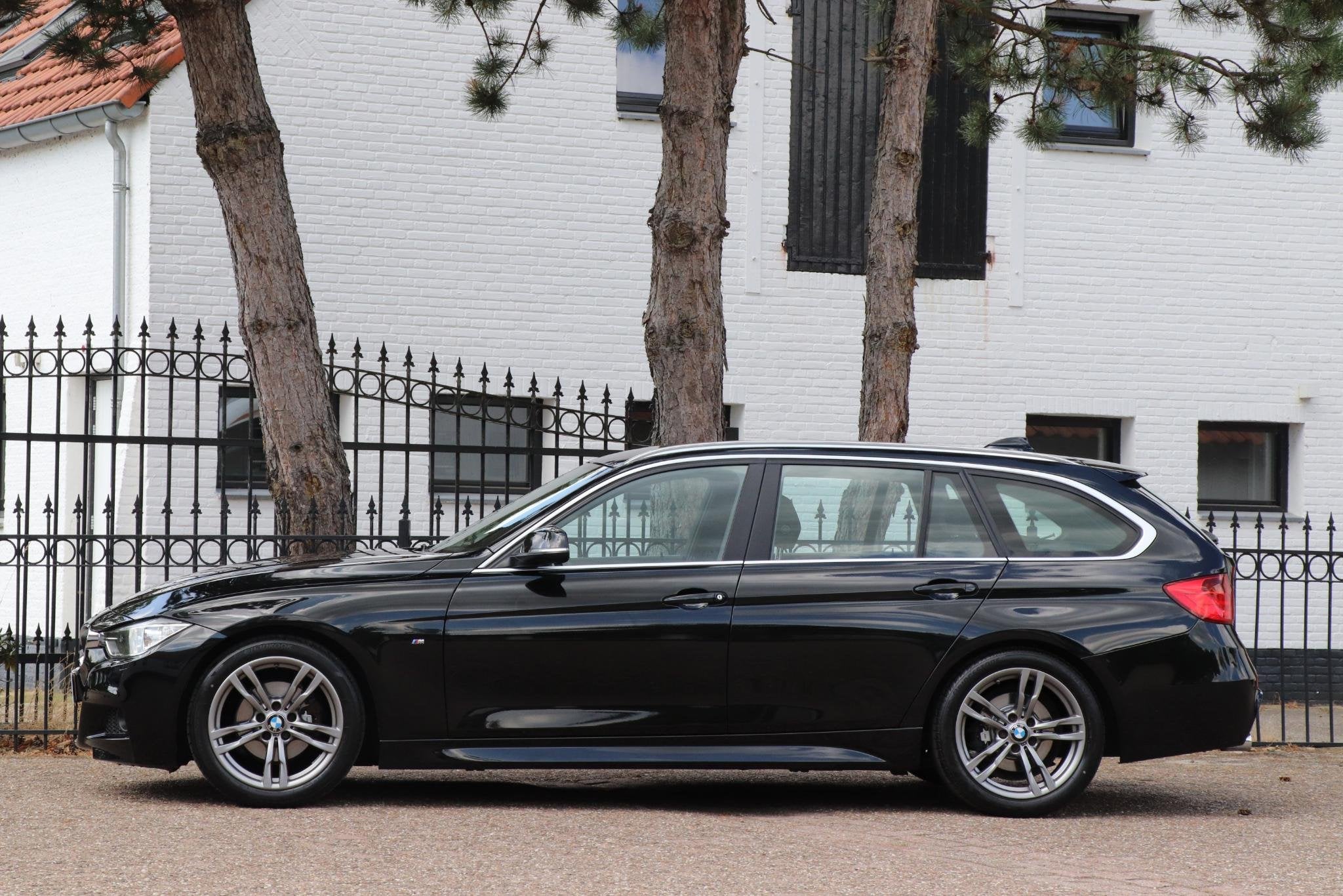 BMW 3-serie Touring 320i Executive |M-sport |Trekhaak, Automaat, Dealer onderhouden, Gebruikt, 4 cilinders