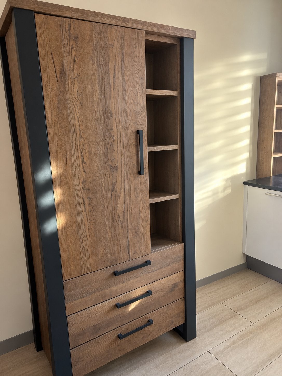 Kast van Pronto Wonen - Hout en Zwart Metaal, Ophalen, Gebruikt