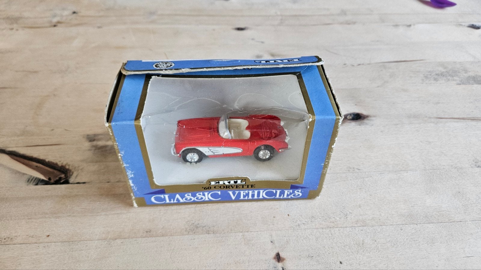 ERTL Classics Chevrolet Corvette 1960 in doos., Ophalen of Verzenden, Auto, Overige merken
