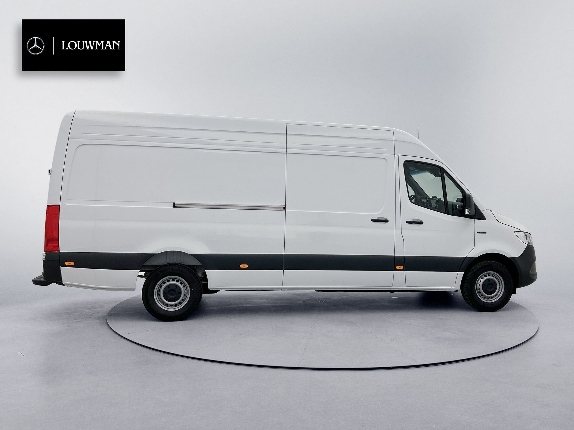 Mercedes-Benz eSprinter 0,99% RENTE - 314 L3H2 RWD 81KWH PRO, Auto's, Automaat, Stoelverwarming, Wit, Mercedes-Benz