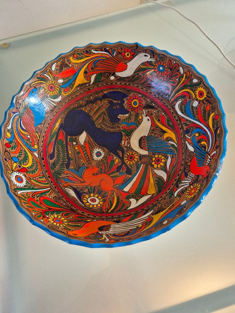 Een decoratieve Mexicaanse aardewerken schaal beschilderd, Ophalen, Schaal, Handgemaakt, Rond