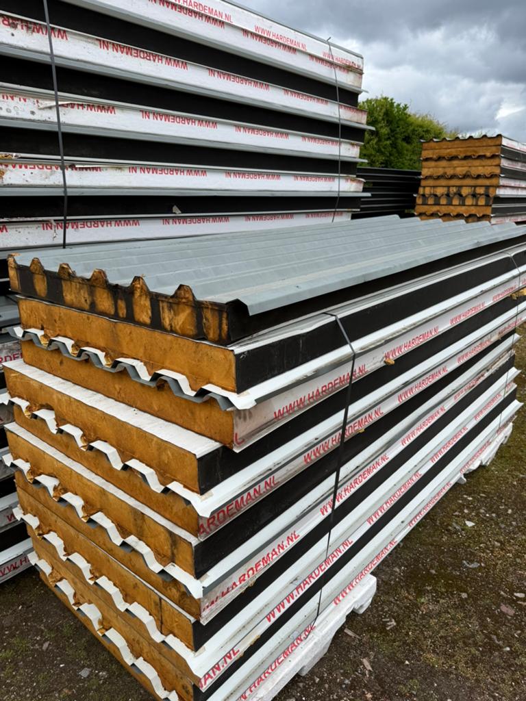 Hardeman Dakpanelen 3M x 10CM Geïsoleerde Sandwichpanelen, Doe-het-zelf en Verbouw, Platen en Panelen, Ophalen, Gebruikt