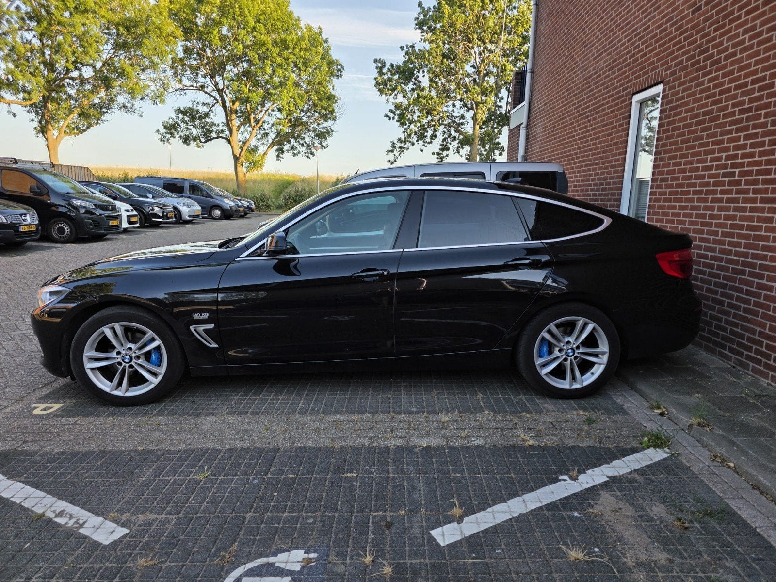 BMW 3-Serie GT 320i 184pk Aut 2017 Zwart NAP !, Auto's, 1998 cc, 4 cilinders, Zwart, Origineel Nederlands