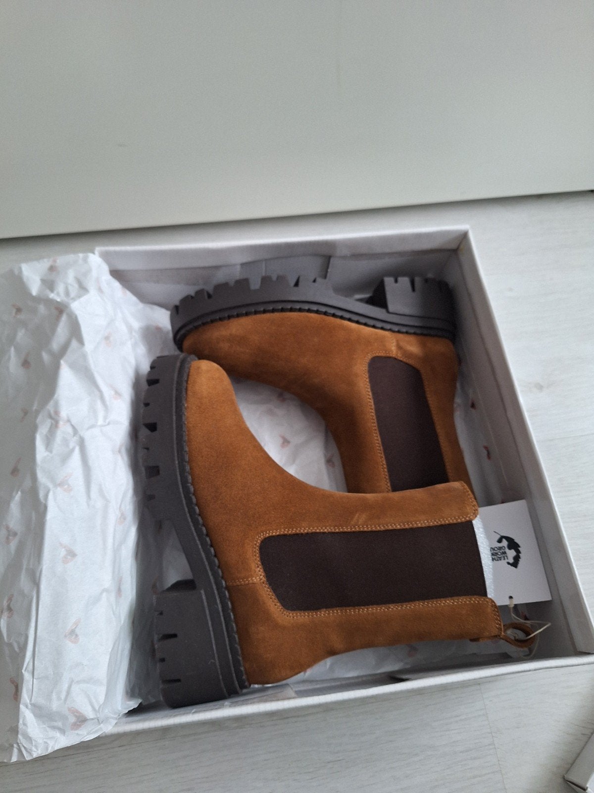 About you x Karolina Kurkova suede leren laarzen maat 37, Bruin, Lage of Enkellaarzen, Nieuw, Ophalen of Verzenden