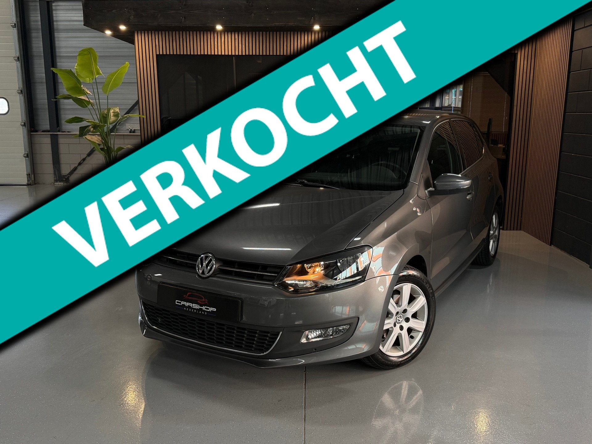 Volkswagen Polo 1.2 TSI Highline CRUISE/PDC/AIRCO/KETTINGNEW, Voorwielaandrijving, Euro 5, Zwart, Handgeschakeld