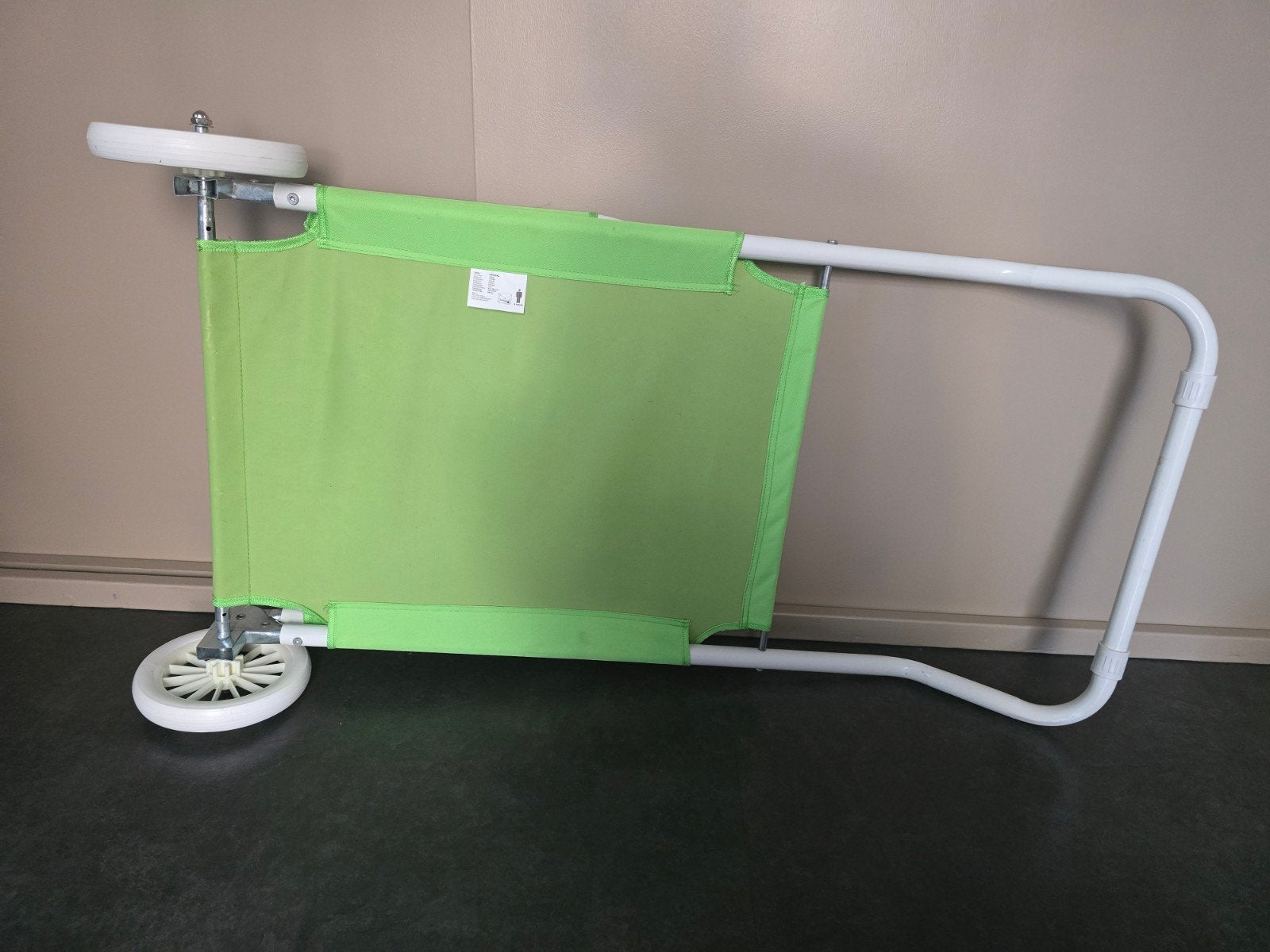 Lichtgewicht ligbed met wielen, verstelbaar, nooit gebruikt, Tuin en Terras, Ophalen, Nieuw, Verstelbaar
