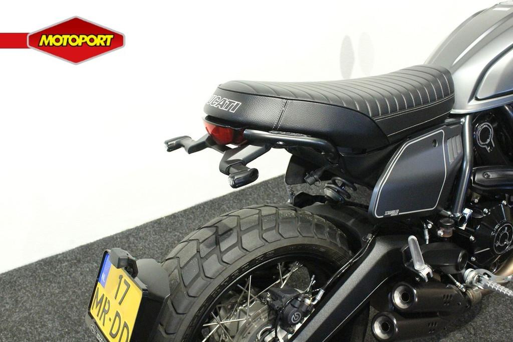 Ducati SCRAMBLER NIGHTSHIFT (bj 2022), Bedrijf, Naked bike