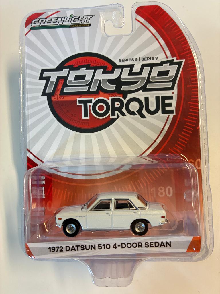 89408: Datsun 510 4-door Sedan - 1972 - Greenlight 1:64, Auto, Nieuw, Ophalen of Verzenden, Bachsatztstr. 54 D 72131 Ofterdingen, Germany