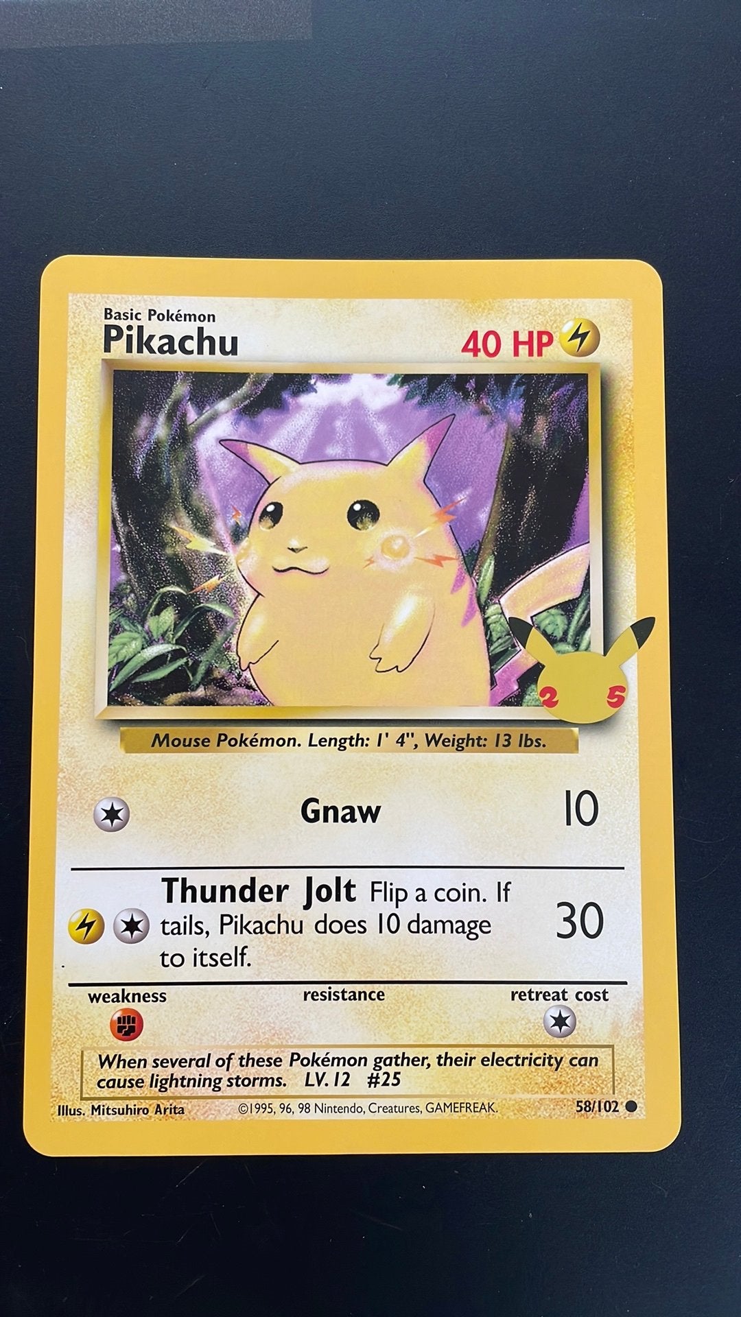 Pikachu jumbo kaart, Ophalen of Verzenden, Zo goed als nieuw