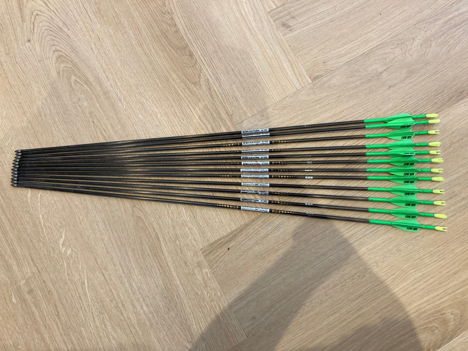 Easton 380 X10 pijlen Compound tungsten punten, Sport en Fitness, Handboogschieten, Ophalen of Verzenden, Zo goed als nieuw, Pijlen