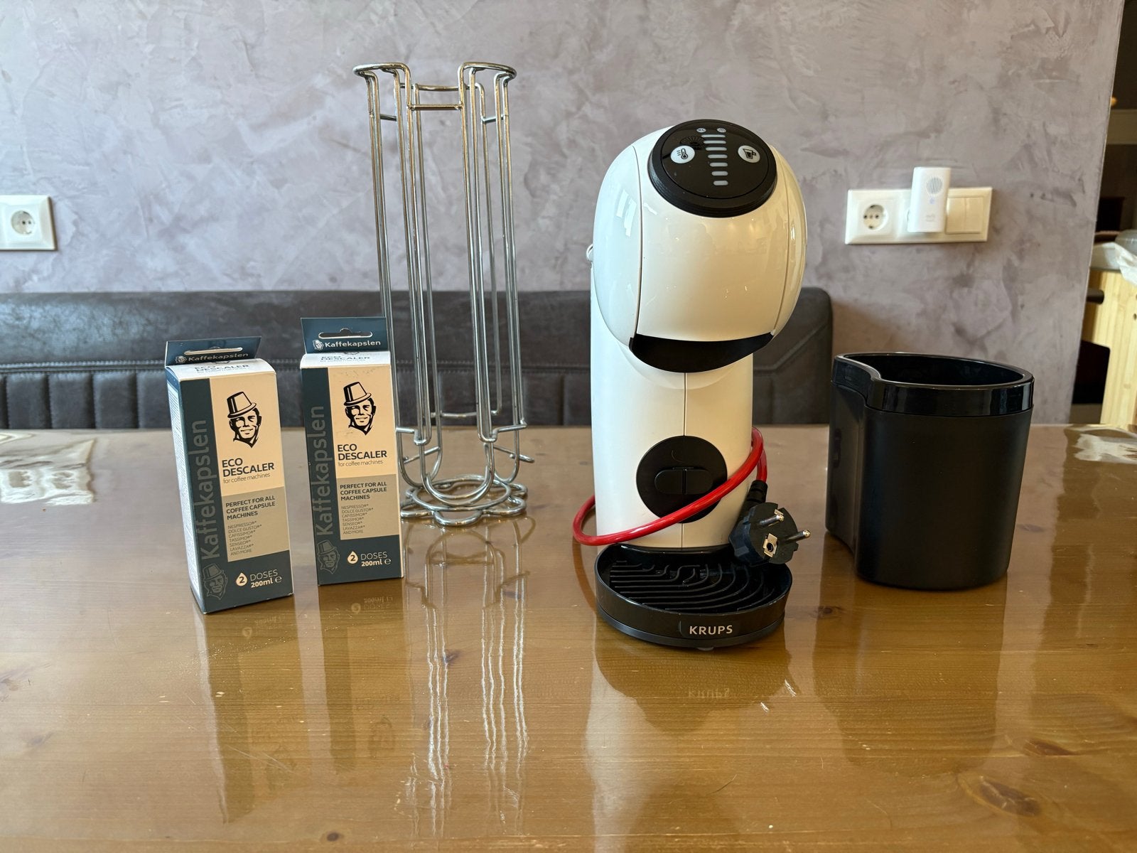 Dolce Gusto Genio S Basic met accessoires, Ophalen, Gebruikt, Koffiemachine, Koffiepads en cups