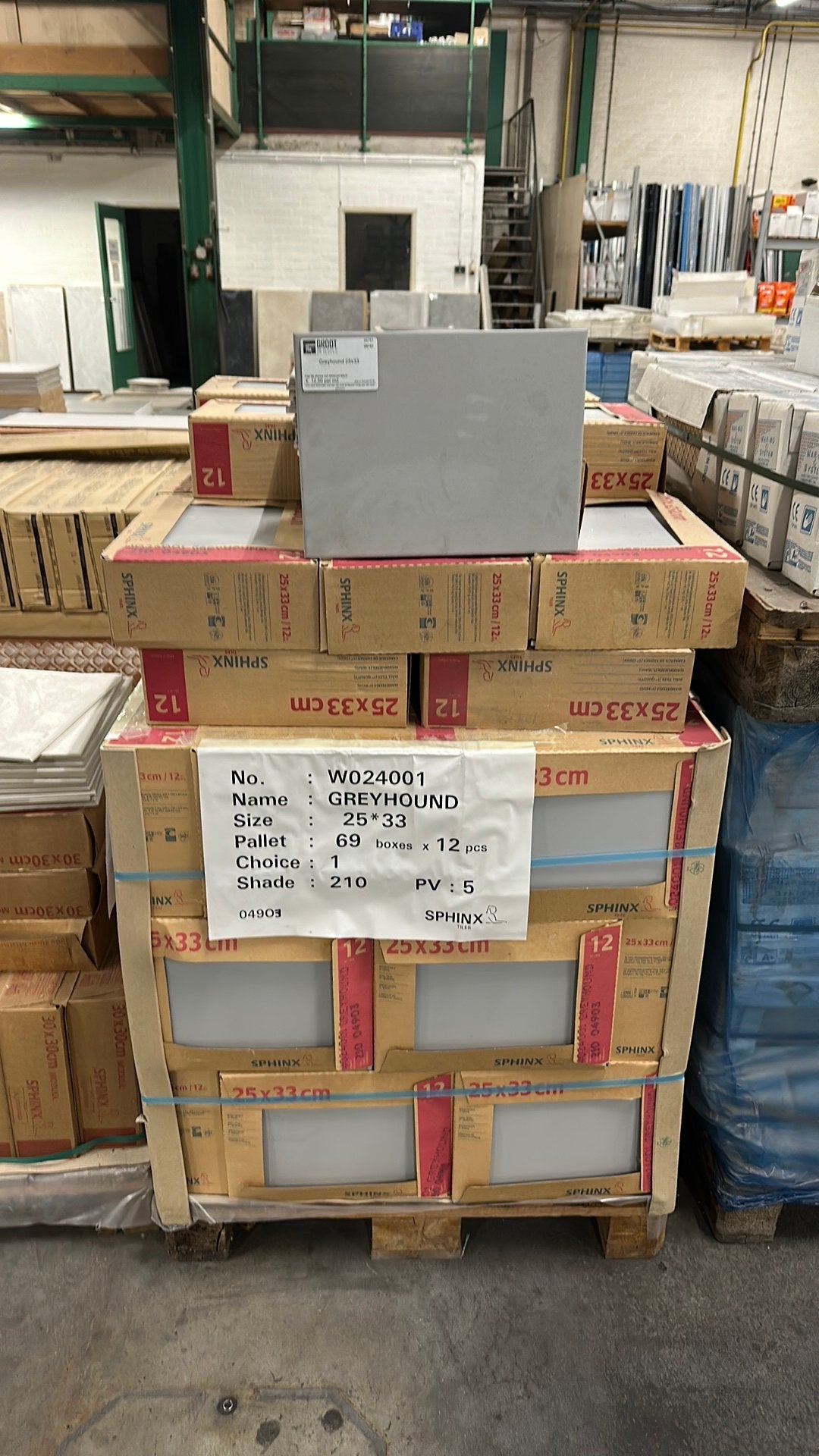 25x33 keramische tegel grey hound nu €7,50 per m2!!, Ophalen, Zo goed als nieuw