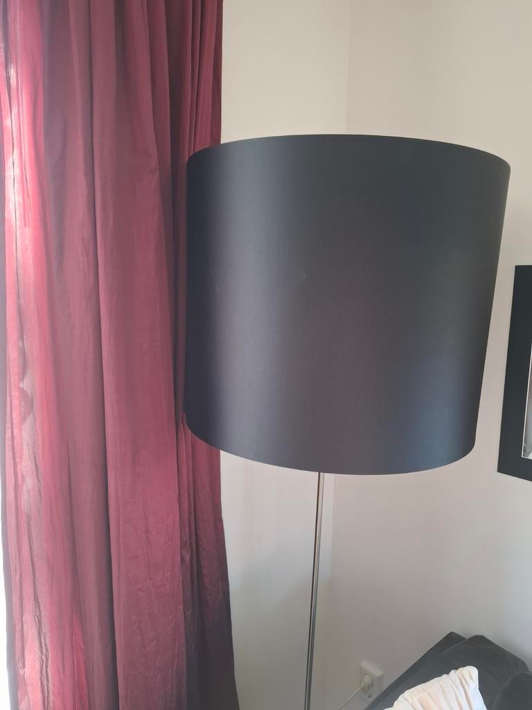 Stijlvolle grote zwarte lampenkap met gouden binnenkant, Ophalen of Verzenden, Zo goed als nieuw, Rond, Modern, Klassiek, Sfeervol