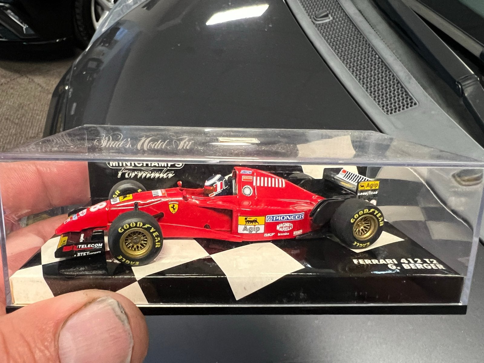 Minichamps Ferrari 412 T2 G. Berger F1 1:43, Ophalen of Verzenden, Zo goed als nieuw