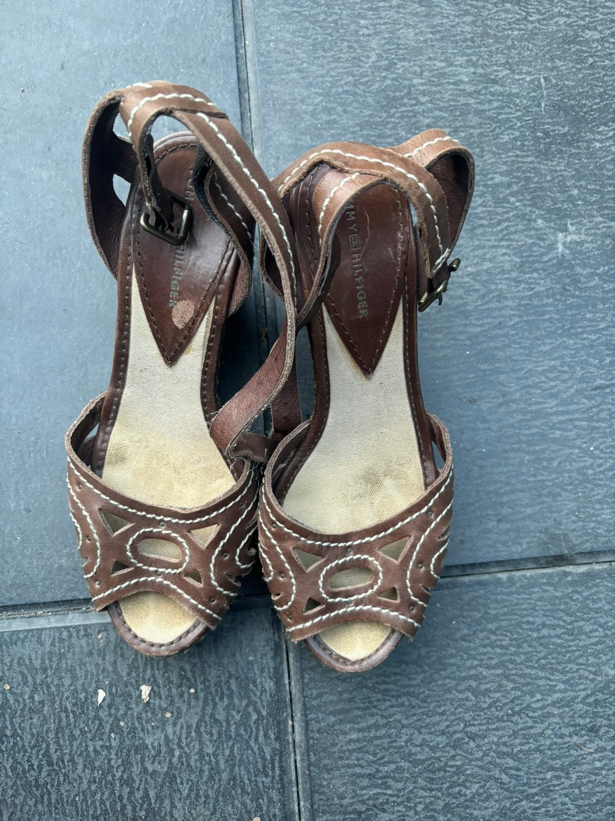 Hakken naaldhak sleehak pumps 38  Tommy hilfiger 38 Gess 39, Kleding | Dames, Schoenen, Ophalen of Verzenden, Zo goed als nieuw