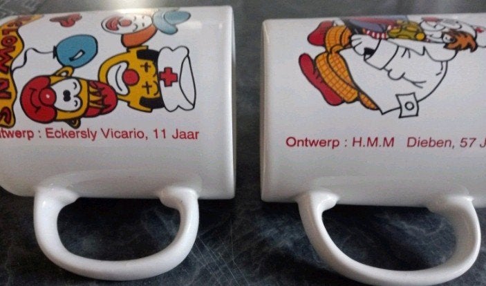 2 mokken CliniClowns 1996, Ophalen, Overige stijlen, Kop(pen) en/of Schotel(s)