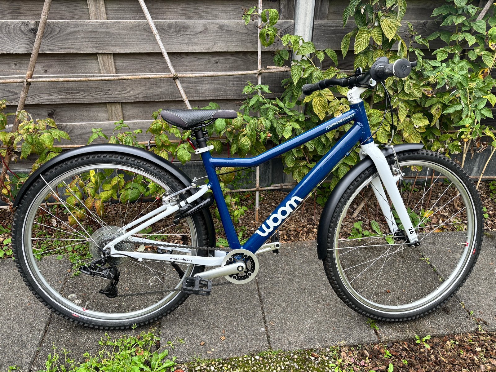 Lichtgewicht fiets Woom bike 6 (ORIGINAL) midnight blue, Fietsen en Brommers, Ophalen, 20 inch of meer, Gebruikt, Velgrem