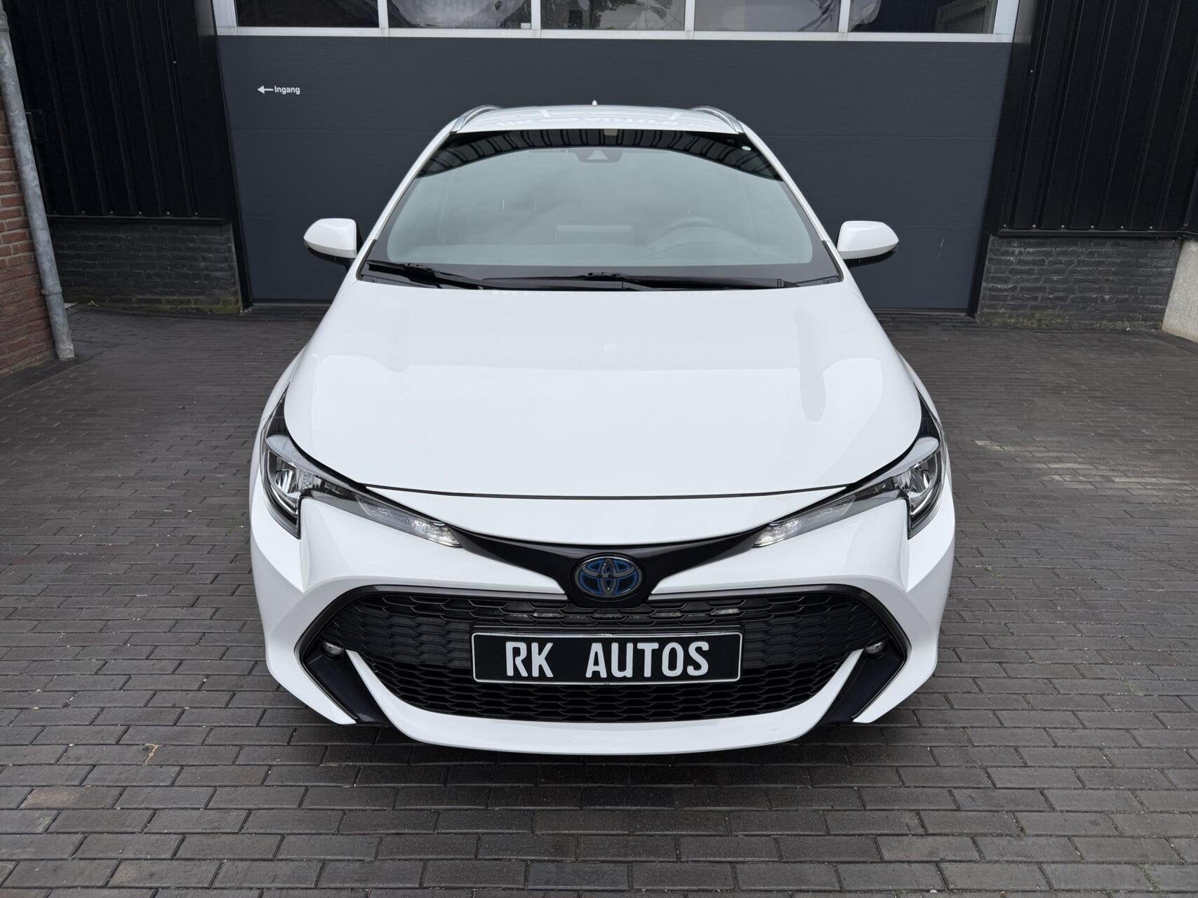 Foto 11 van Toyota Corolla Touring Sports 2.0 Hybrid Business / 184PK