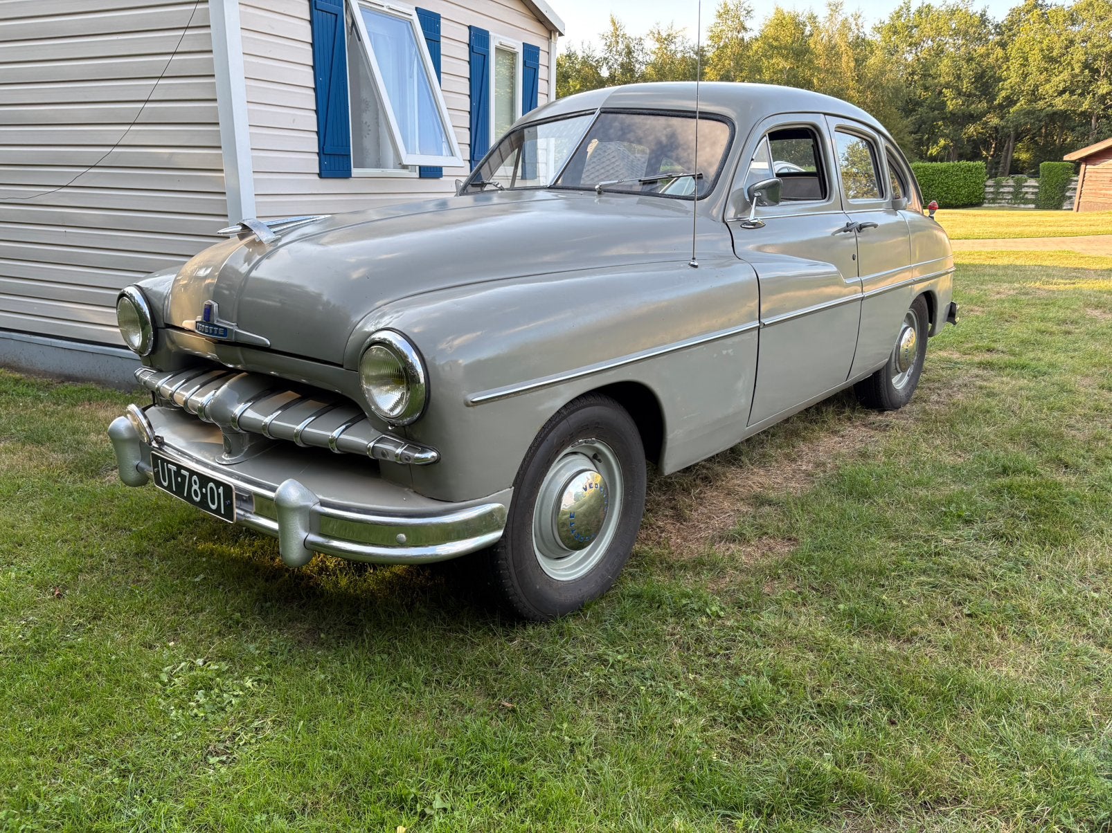 Ford vedette 1949 V8 origineel NL Grijs, Origineel Nederlands, Particulier, Zilver of Grijs, Te koop