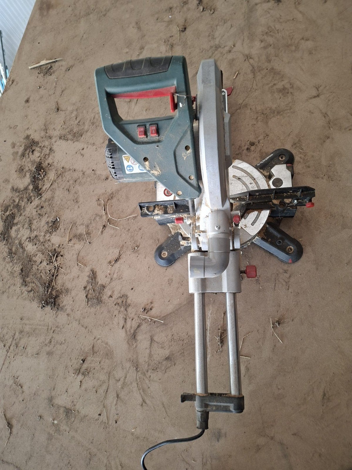 Afkortzaag 220 Metabo  zaag 230mm, Ophalen, Zo goed als nieuw