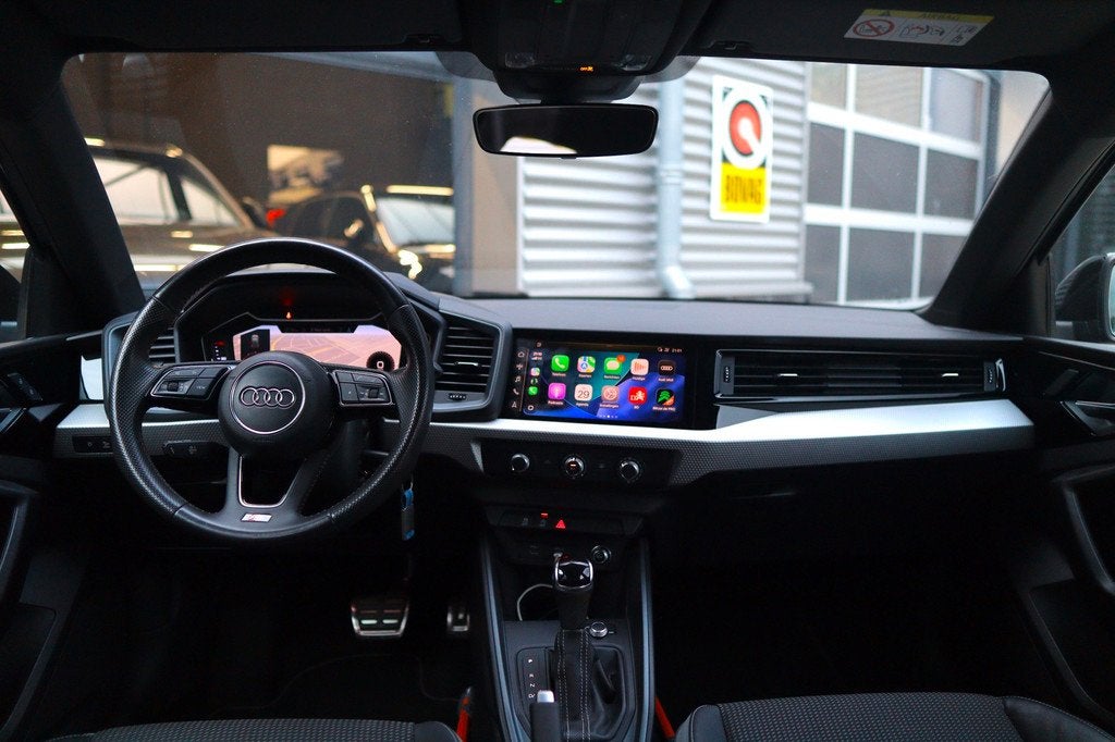 Audi A1 Sportback 30 TFSI 2x S Line 116 pk Black edition| Le, Auto's, Zwart, Origineel Nederlands, Bedrijf, 1100 kg