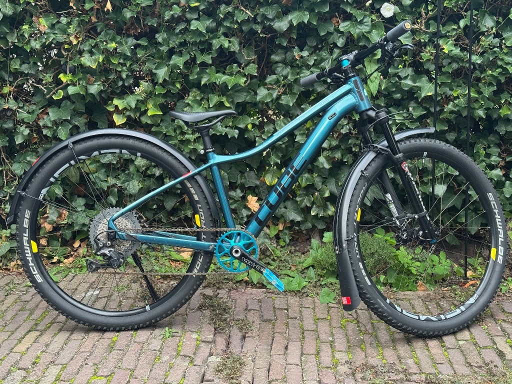 Metallicgroene Mountainbike 27,5" extra licht, Versnellingen, Zo goed als nieuw, Cube, Schijfrem