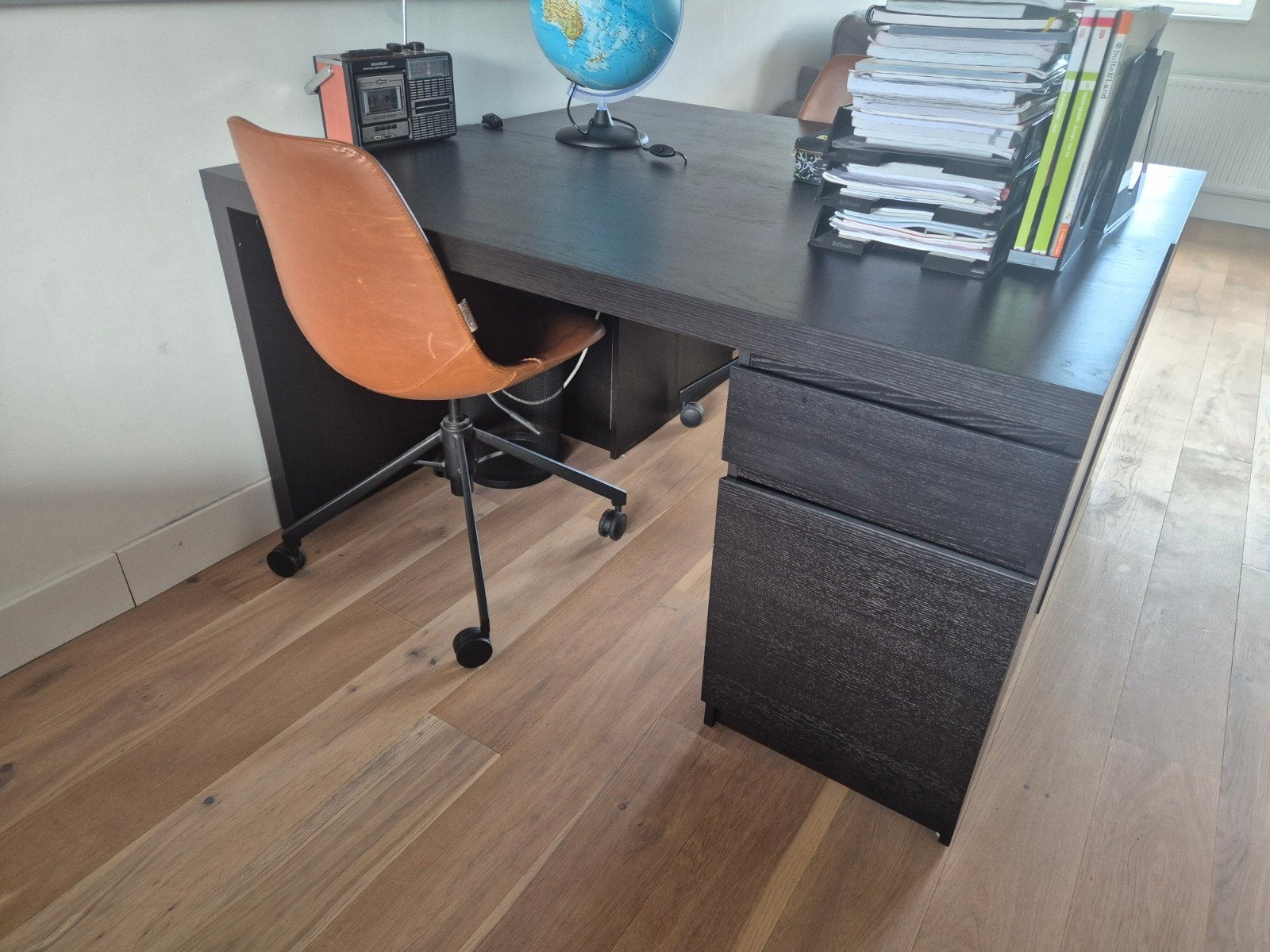 MALM bureau en Dutchbone Bureaustoel, Ophalen, Gebruikt, Bruin, Bureaustoel