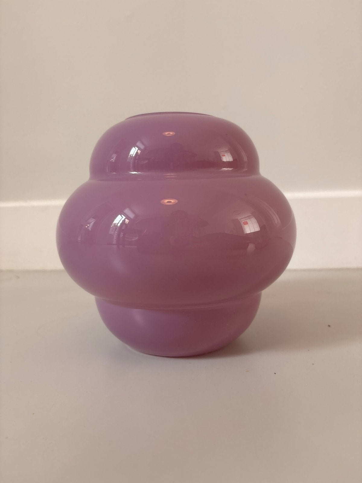 Glazen 'bubble' vaasje lila - 18,5 x 20 cm, Ophalen of Verzenden, Zo goed als nieuw, Paars, Glas