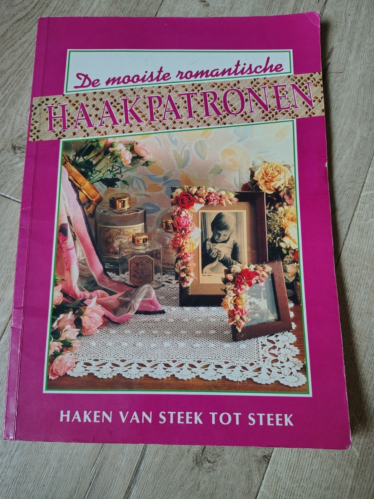 De Mooiste Romantische Haakpatronen., Ophalen, Zo goed als nieuw, Breien en Haken, Onbekend