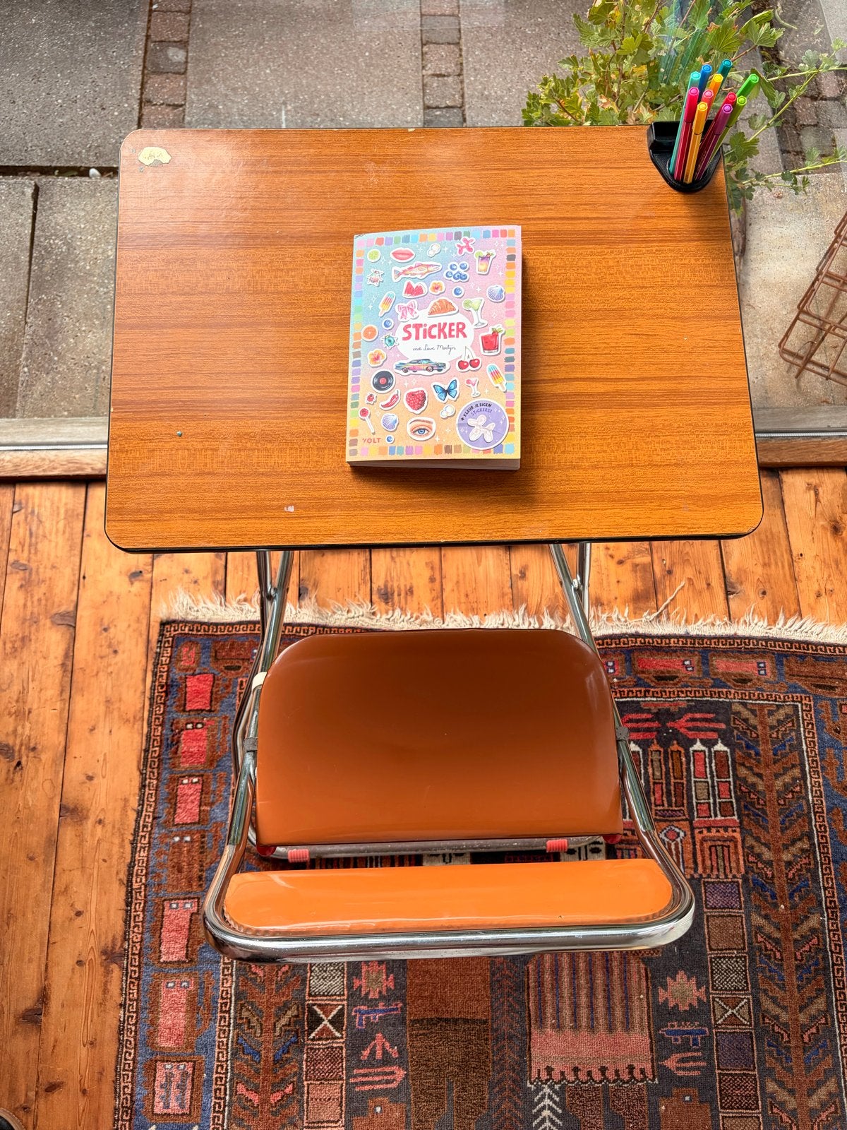 Vintage kinderbureau met stoel - inklapbaar, Kinderen en Baby's, Kinderkamer | Tafels en Stoelen, Ophalen, Gebruikt, Tafel(s) en Stoel(en)