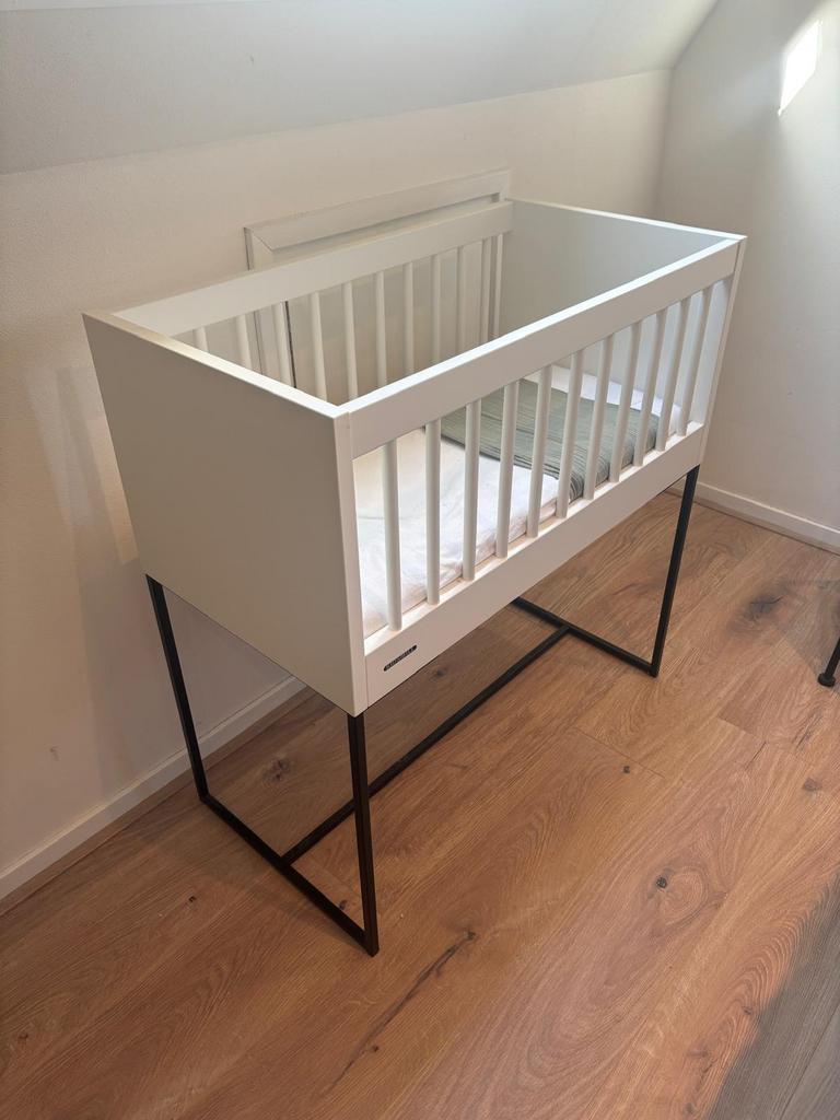 Kidsmill Modular wieg matt wit, Ophalen, Zo goed als nieuw, Wieg