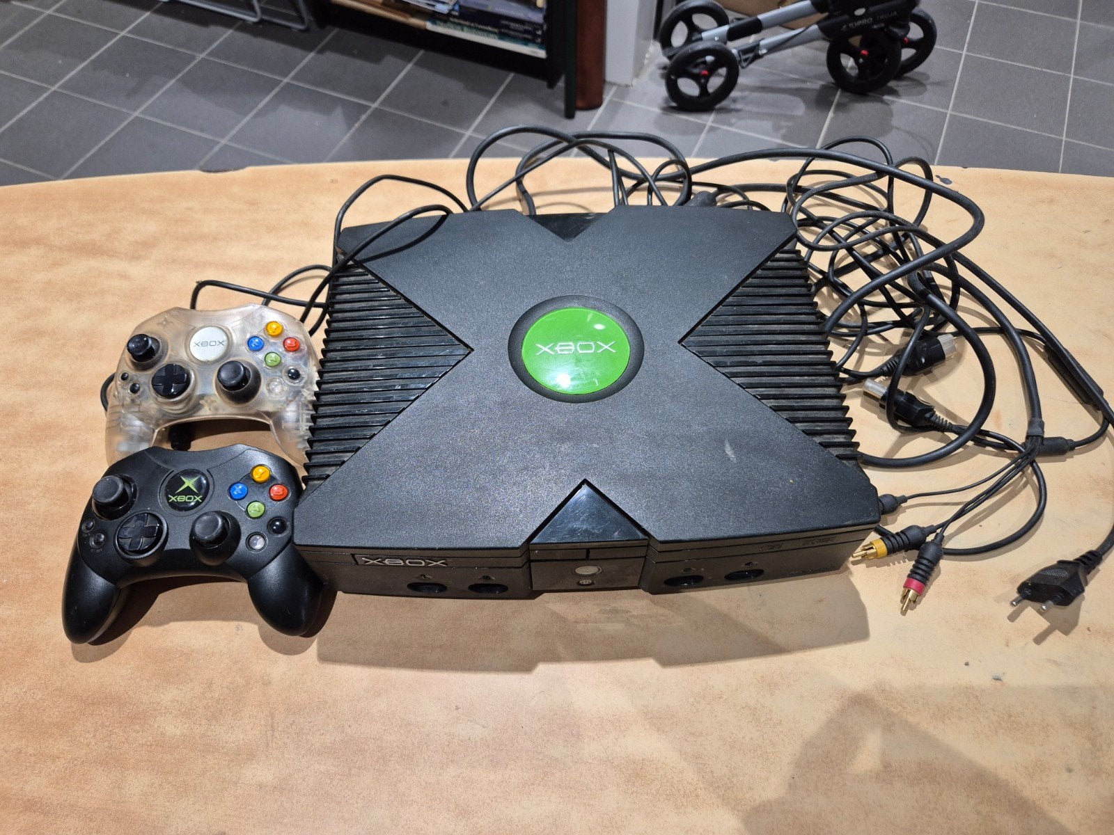 Xbox classic original + kabels + 2 controllers, Met 2 controllers, Onbekend, Ophalen of Verzenden, Onbekend