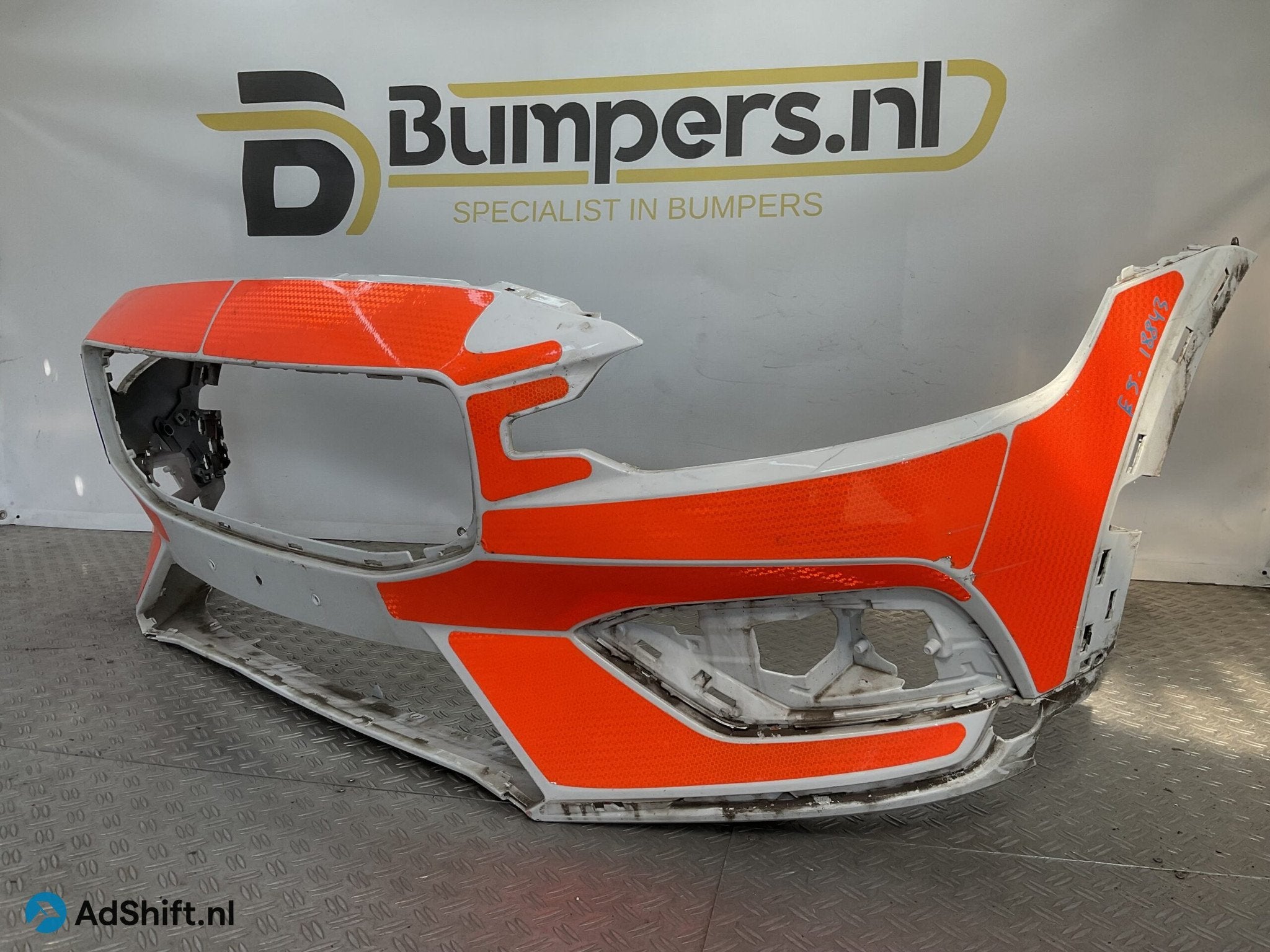 Bumper Volvo S60 V60 2018-2022 31690589 Voorbumper E5-18843, Bumper