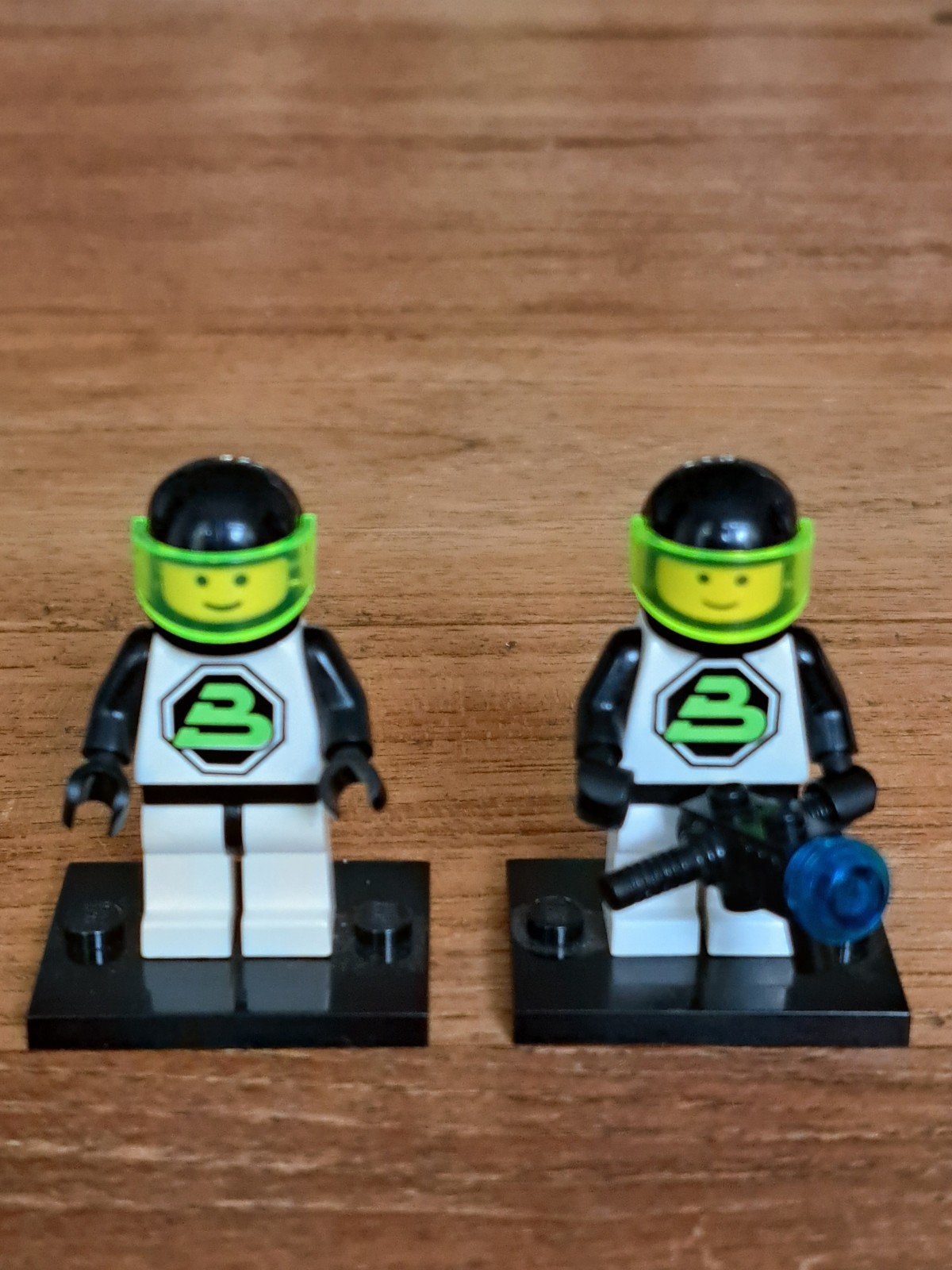 2x Vintage LEGO Blacktron 2 Minifiguren (sp002), Lego, Ophalen of Verzenden, Zo goed als nieuw, Space