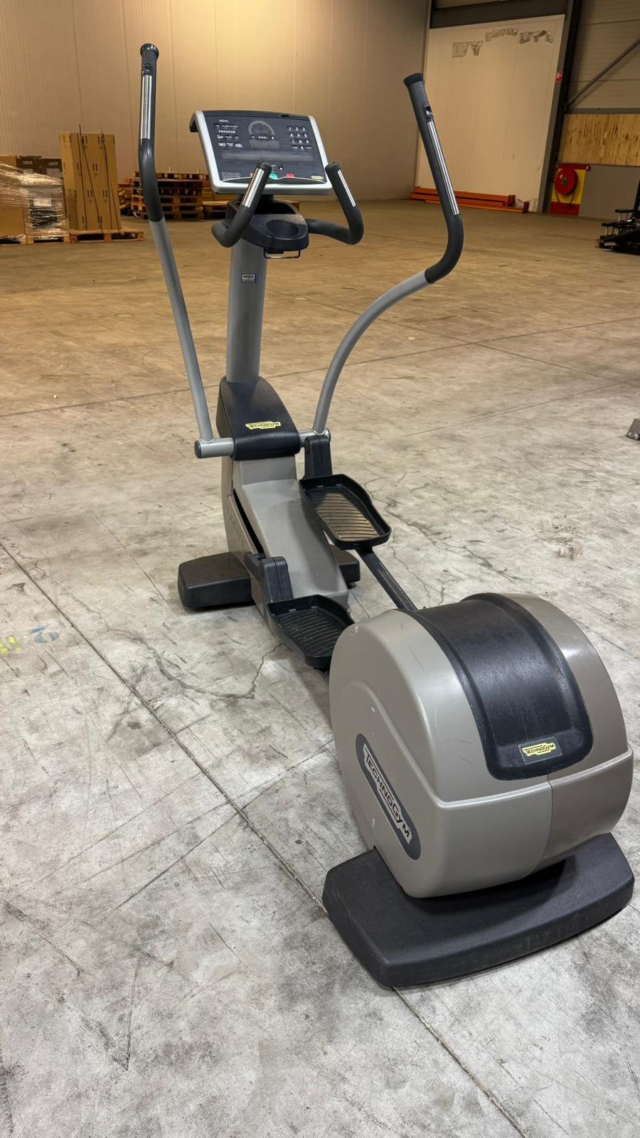 Technogym excite 700 led crosstrainer, Sport en Fitness, Ophalen, Gebruikt, Overige typen