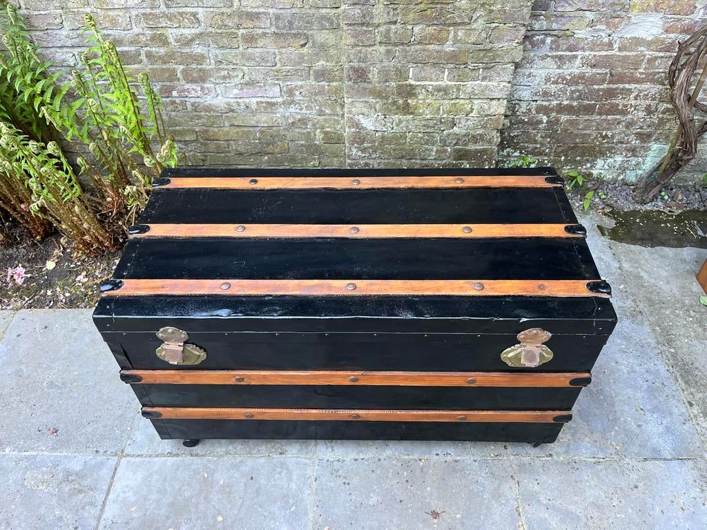 Antieke Reiskoffer Zwart Geschilderd met Wielen (100x50x50), Antiek en Kunst, Ophalen