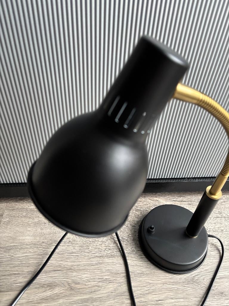 Ikea Basterud bureaulamp tafellamp zwart goud, Ophalen of Verzenden, Nieuw, 50 tot 75 cm