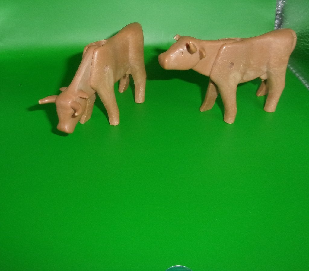 2 vintage playmobil koeien runderen western farm bruin, Kinderen en Baby's, Ophalen of Verzenden, Gebruikt, Losse onderdelen, Figuren
