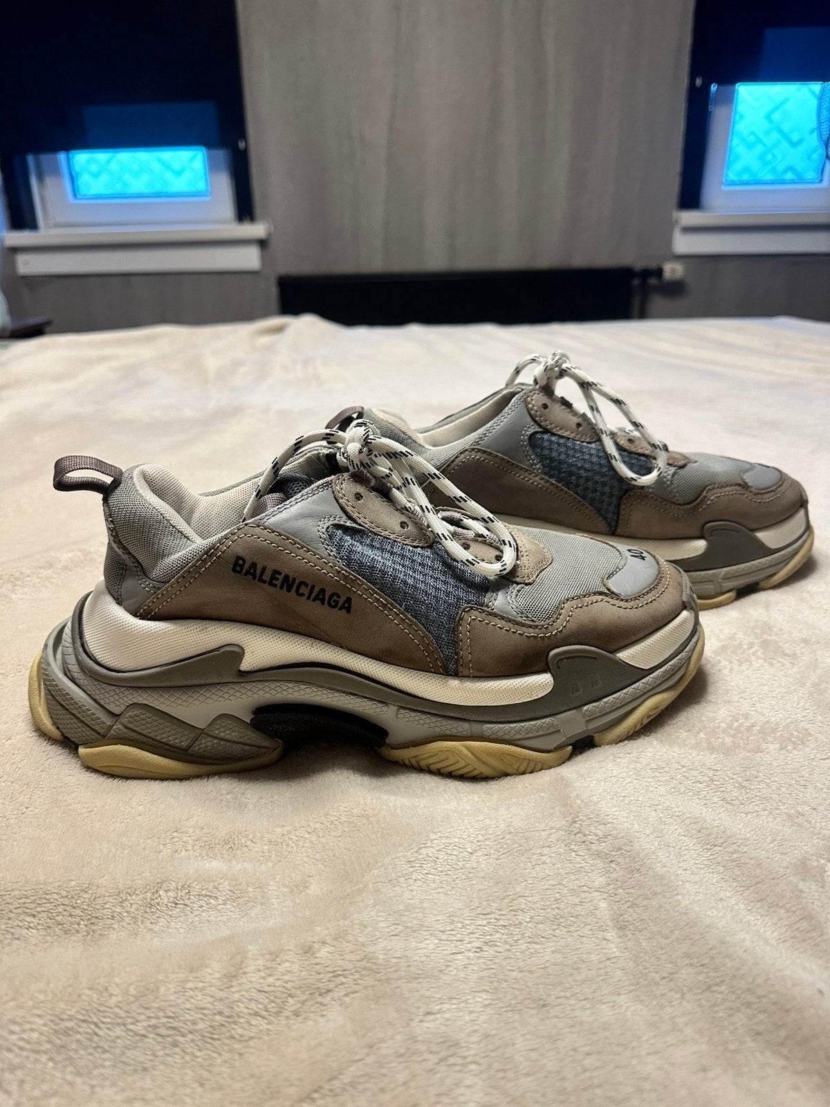 Balenciaga Triple S maat 40, Kleding | Heren, Schoenen, Ophalen of Verzenden, Zo goed als nieuw, Zwart